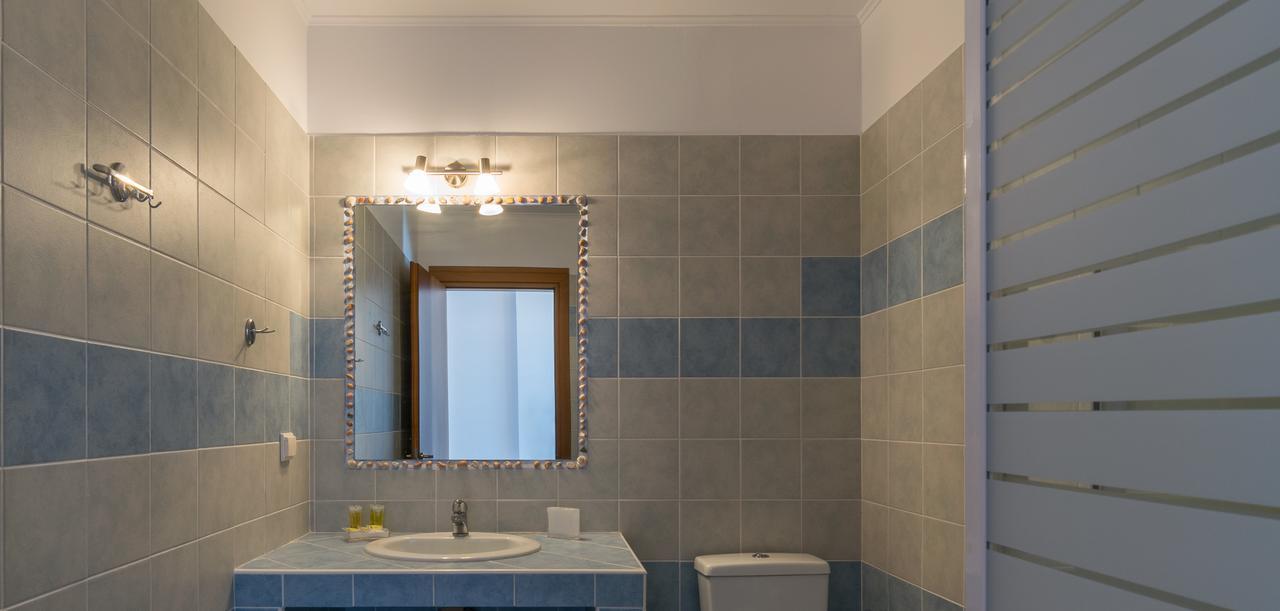 Malion Rooms 아다마스 외부 사진
